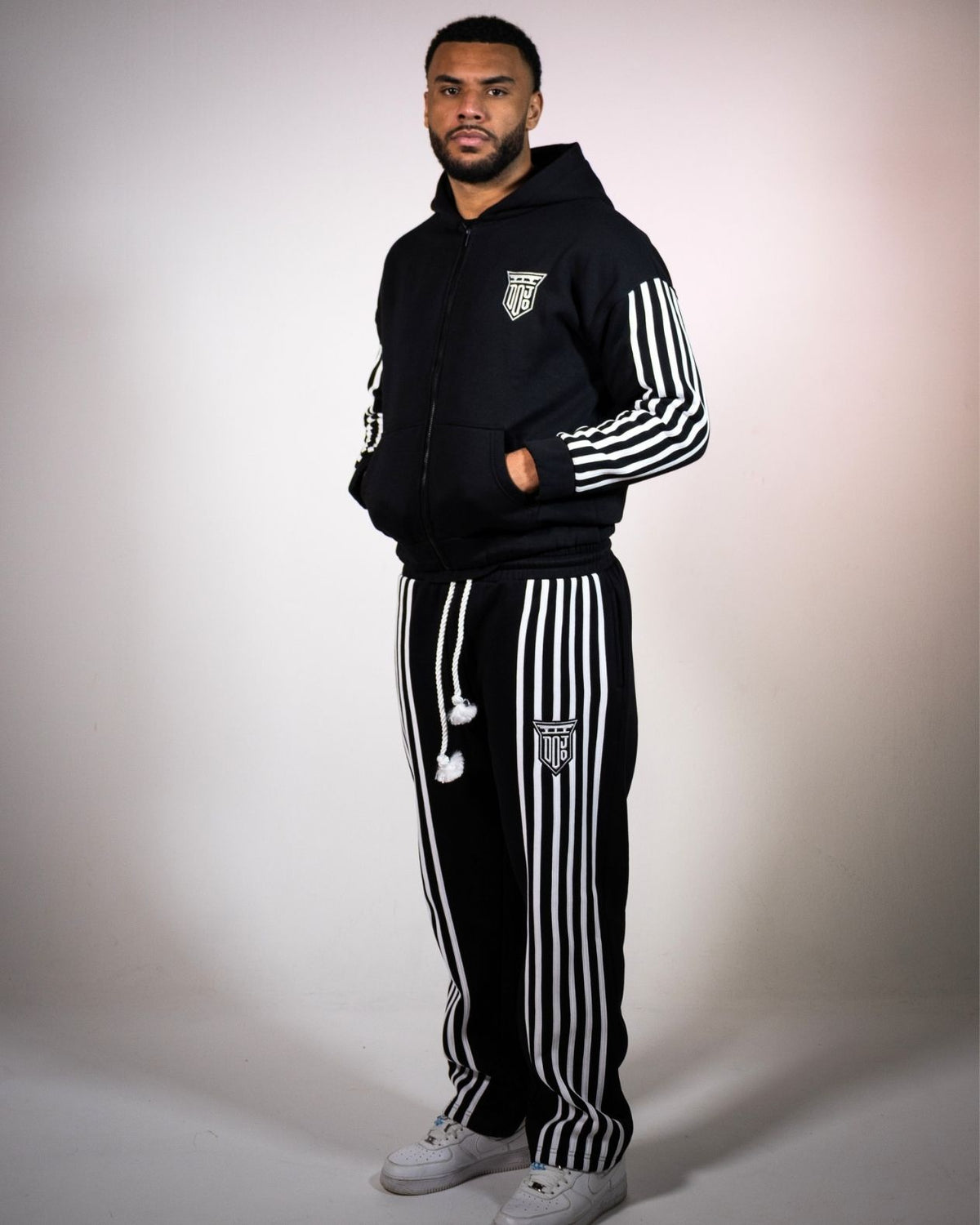 STRIPED HOODIE BLACK