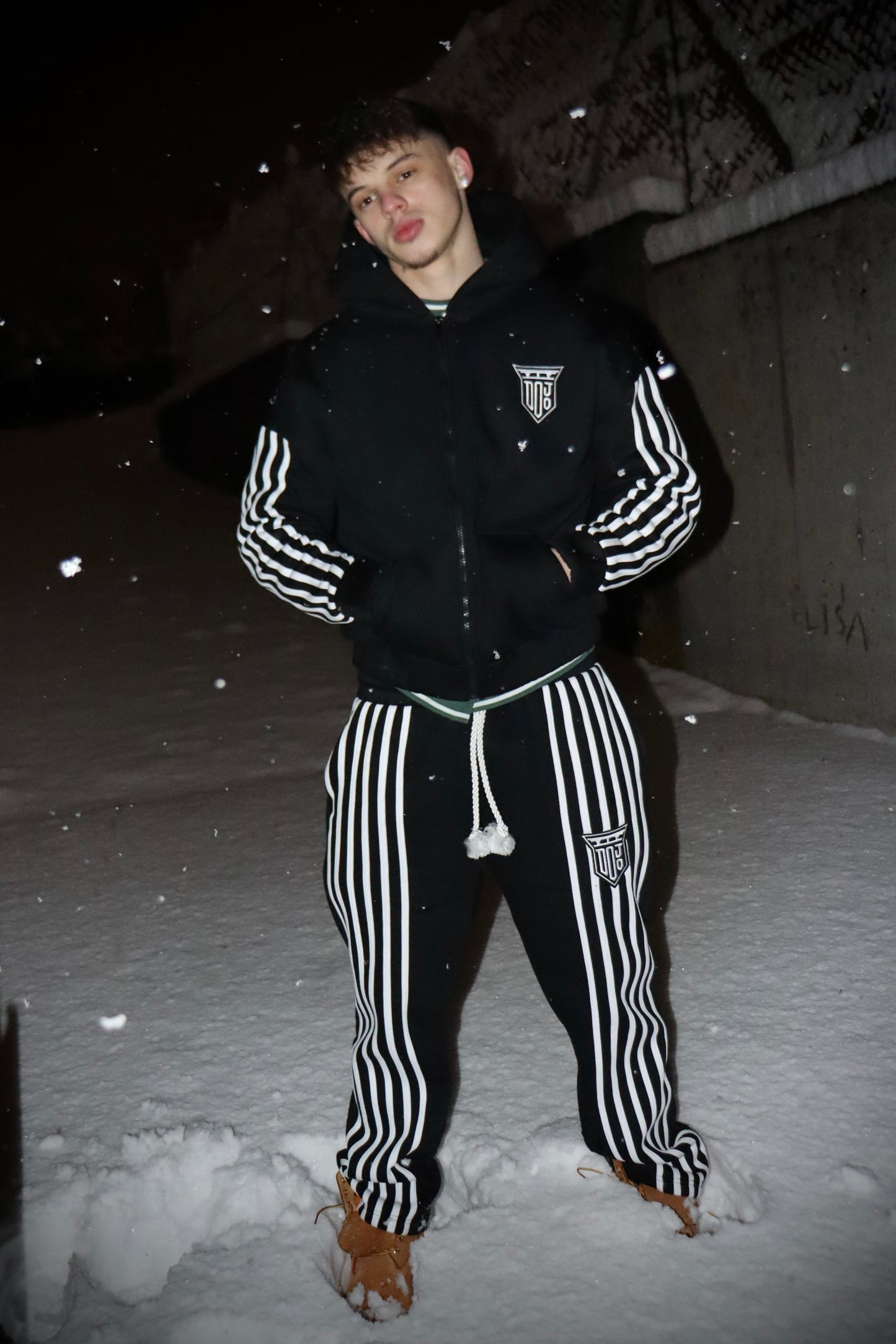TRACKSUIT BLACK