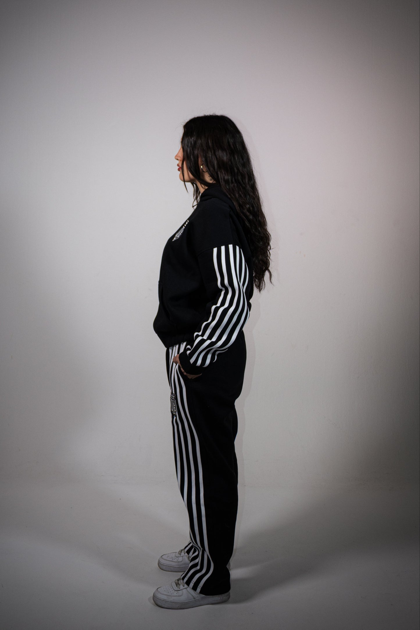 TRACKSUIT BLACK