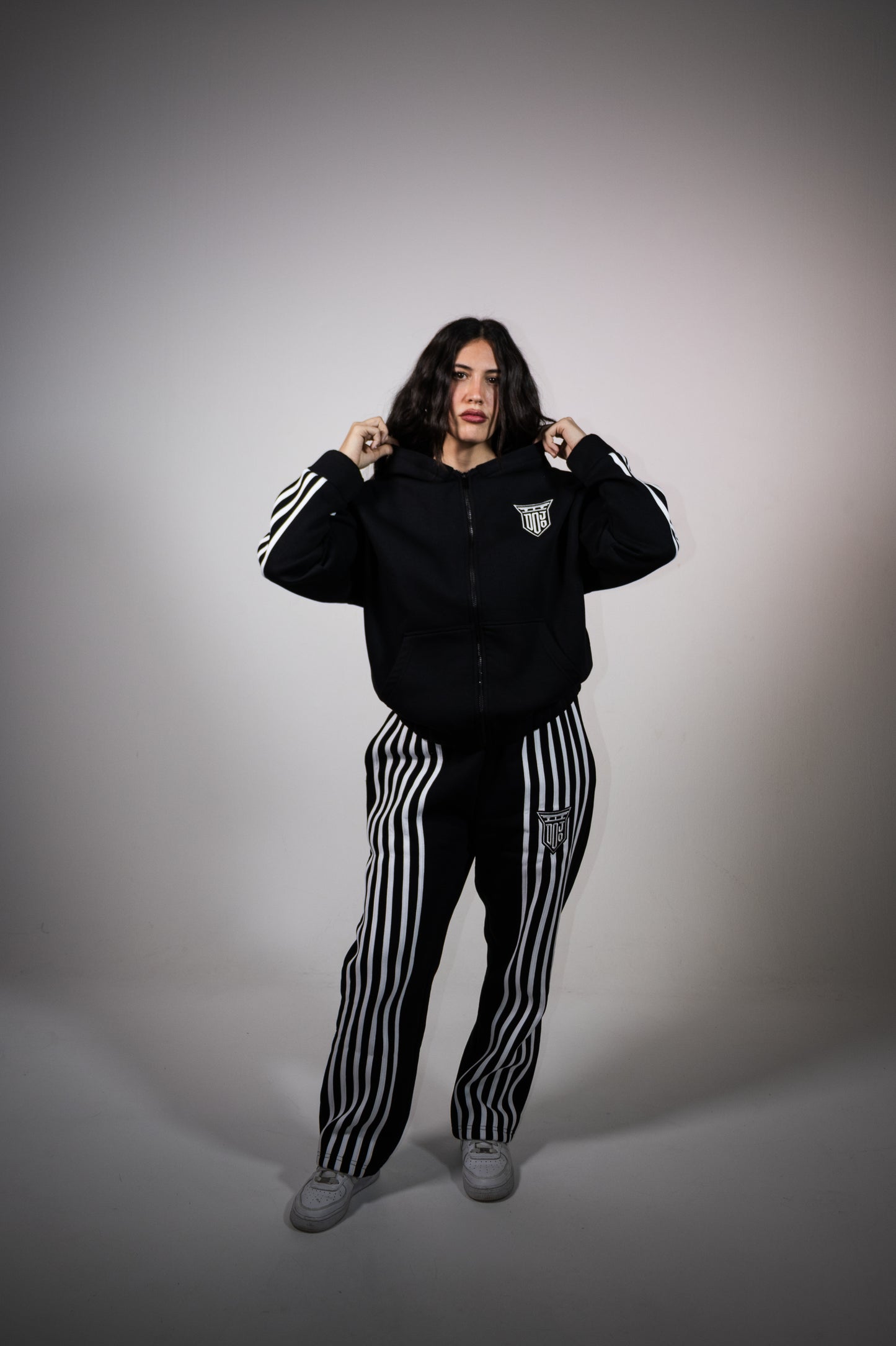 TRACKSUIT BLACK